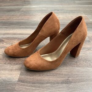 Fioni faux suede block heel pumps cognac brown size 7.5 office workwear